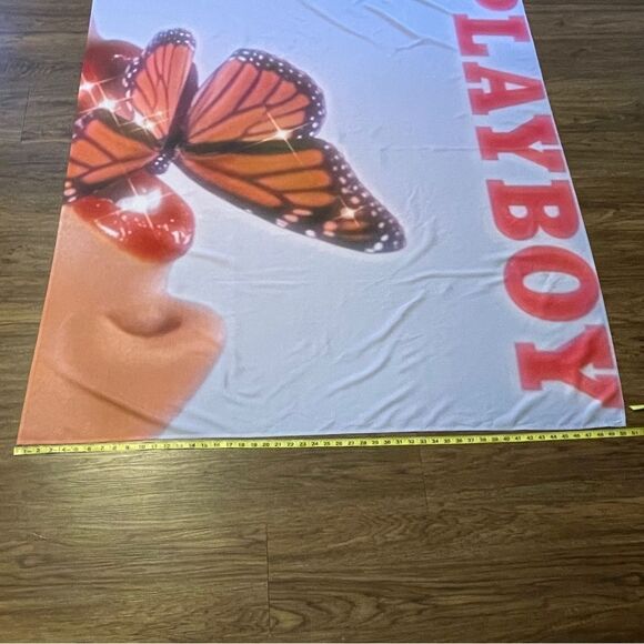 Playboy Spring 2019 Magazine Cover Photo Wall Hanging Butterfly - Picture 4 of 5